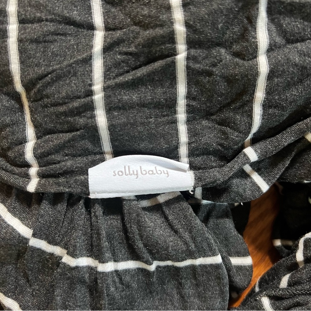 Solly Baby Black and White Striped Wrap